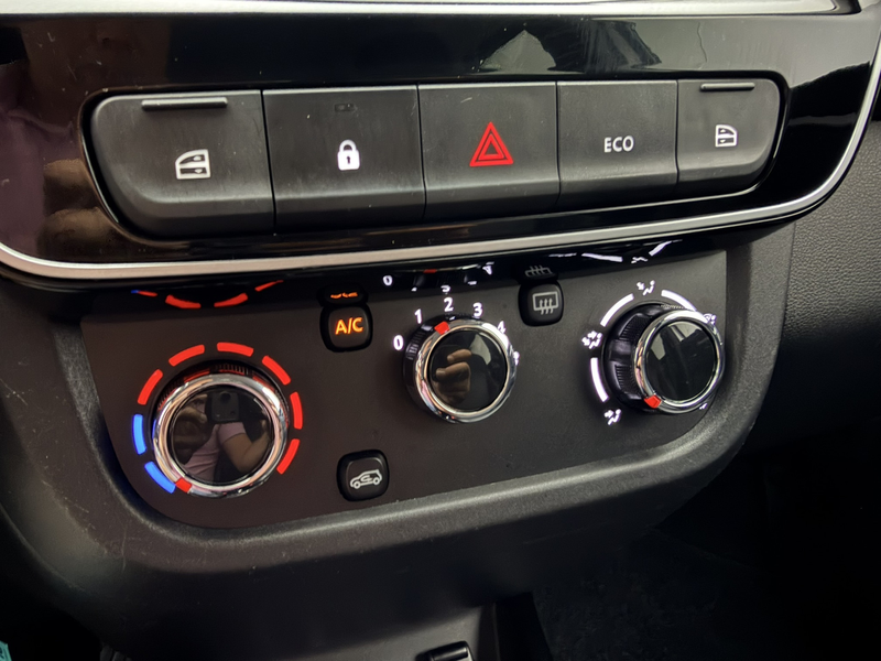 Dacia Spring Expression 27 kWh SOH 94,0% | Camera | Navigatie | — photo 15