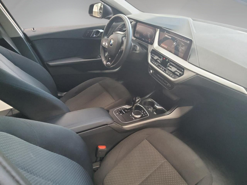 BMW 120 d Limousine Advantage LED Lane AUT PDC SHZ — photo 8
