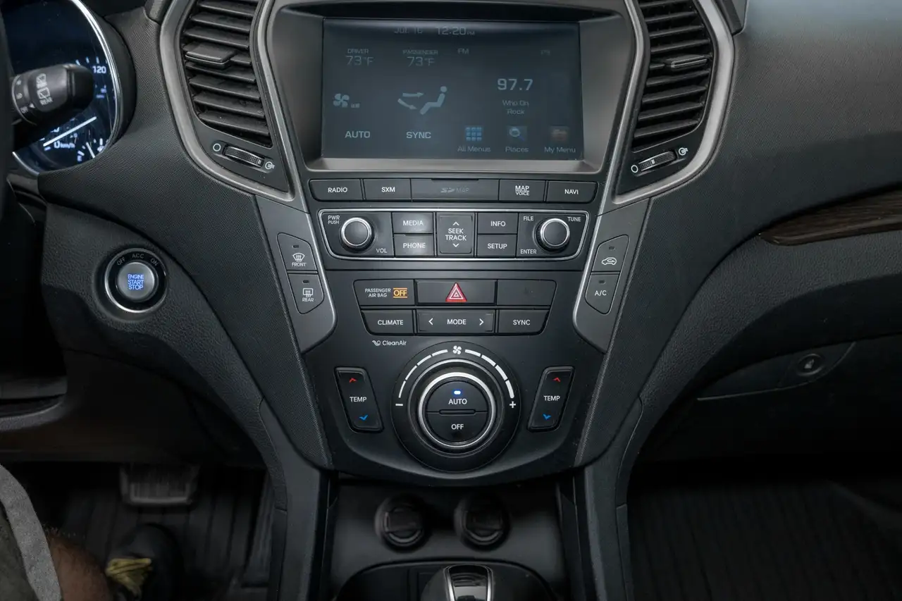Hyundai SANTA FE снимка Hyundai SANTA FE
