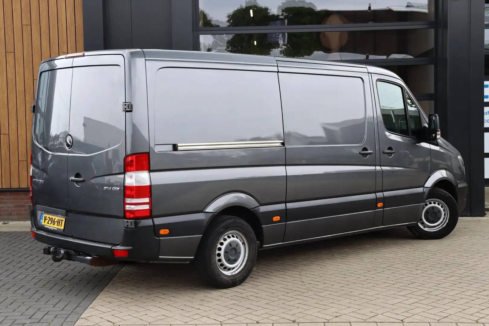 Mercedes-Benz Sprinter 214 2.2 CDI 366 | NAP | Eerste Eigenaar | Cruise | - 2