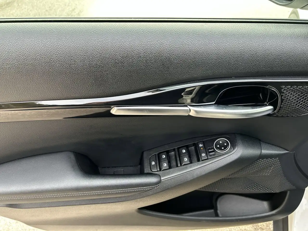 Kia Seltos снимка Kia Seltos