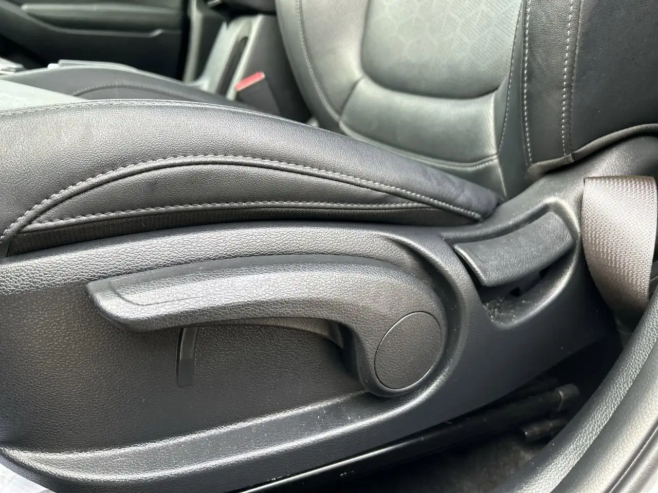 Kia Seltos снимка Kia Seltos