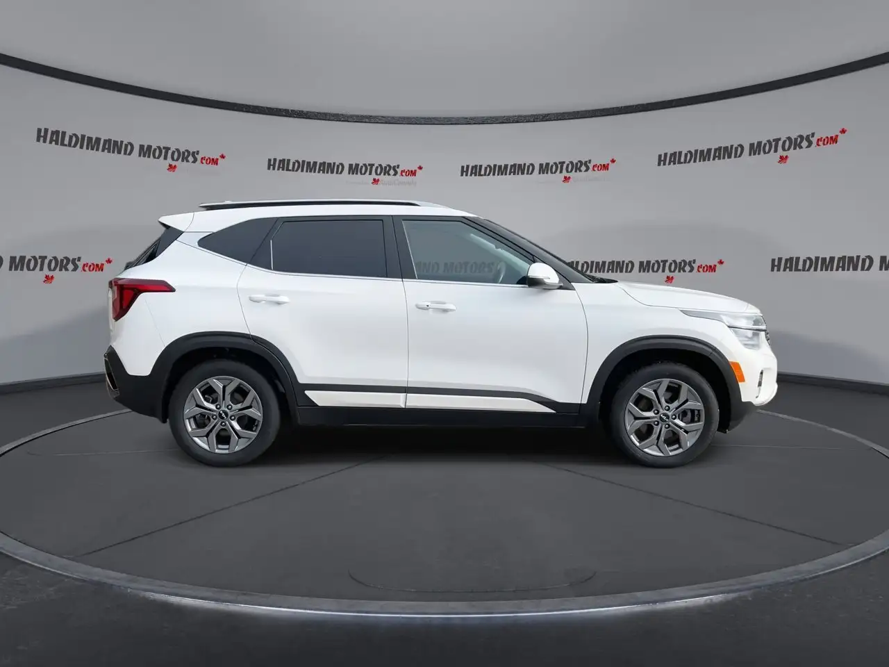 Kia Seltos снимка Kia Seltos