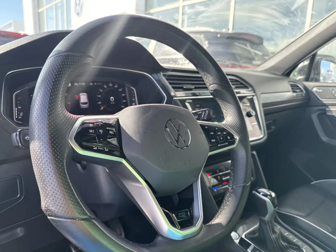 Volkswagen Tiguan снимка Volkswagen Tiguan