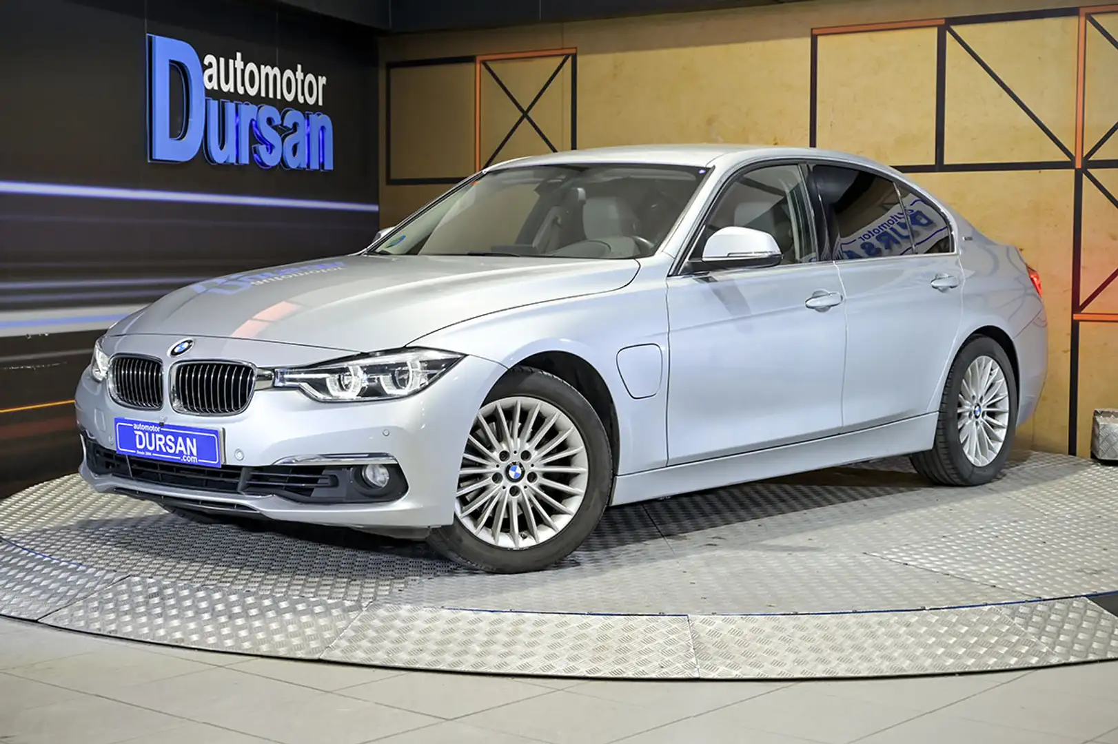 BMW 330 330iA - 1