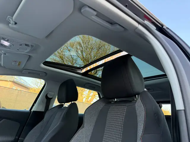 Peugeot 3008 view 13