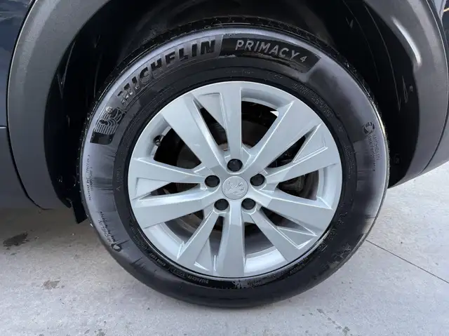 Peugeot 3008 view 10