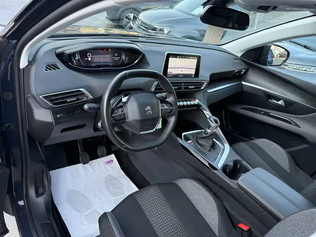 Peugeot 3008 view 12