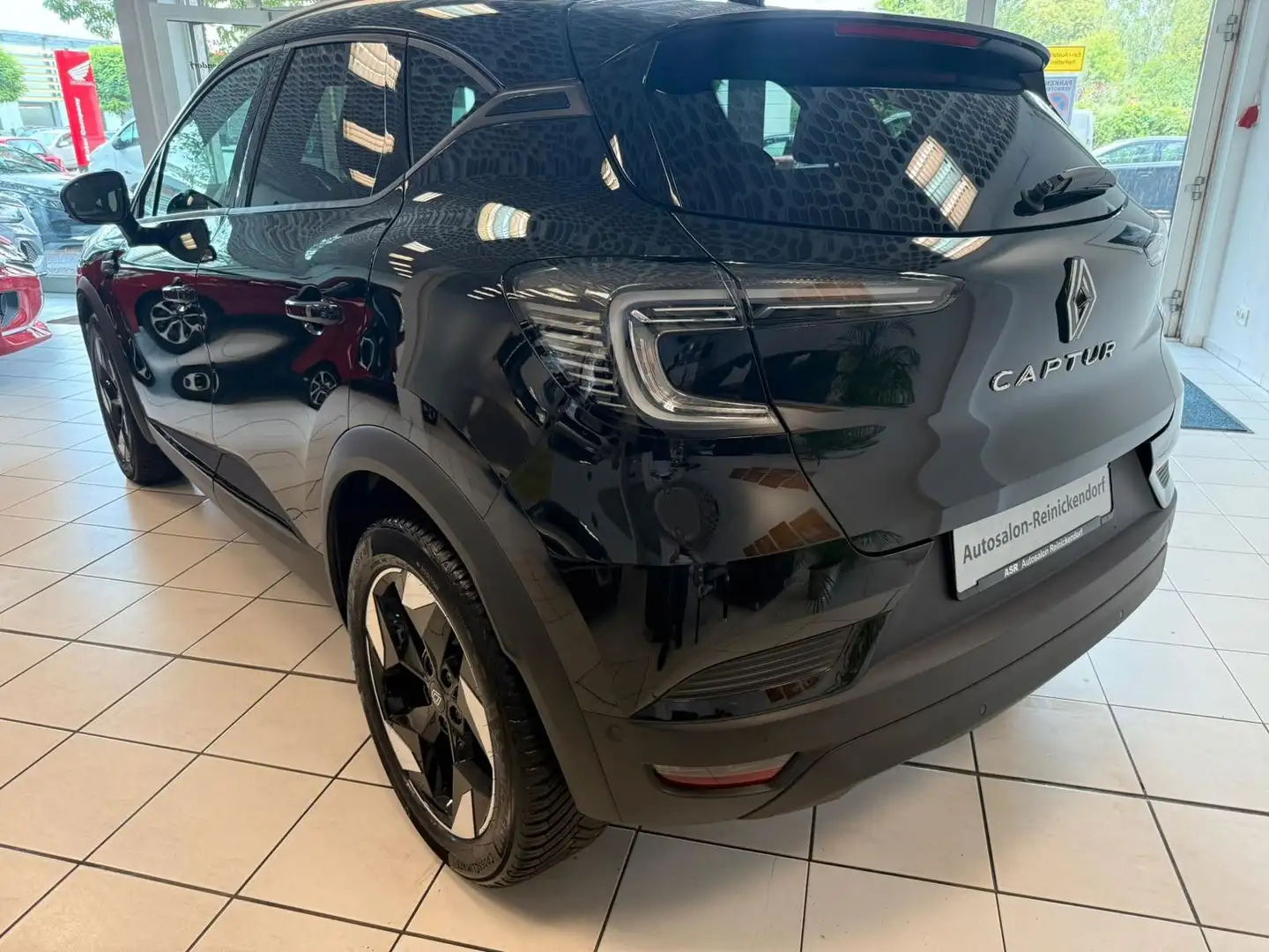 Renault Captur II 1.3 TCE Techno*Navi*LED*Tempomat*Kam* Zwart - 2