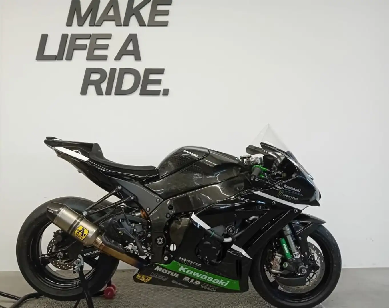 Kawasaki Ninja ZX-10RR Černá - 1