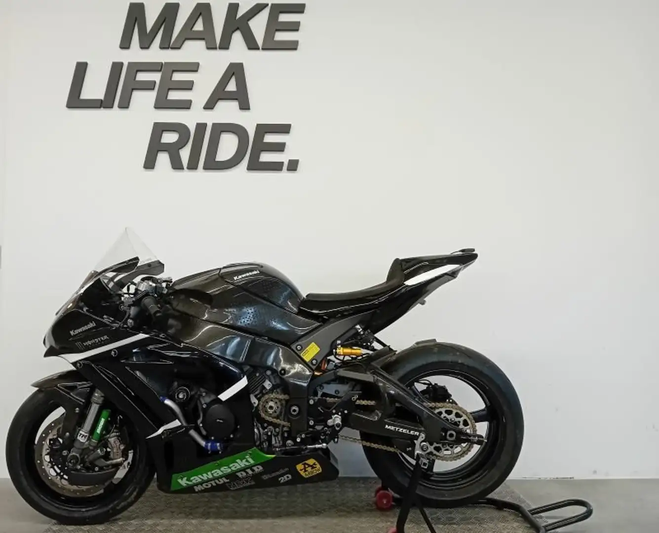Kawasaki Ninja ZX-10RR Černá - 2