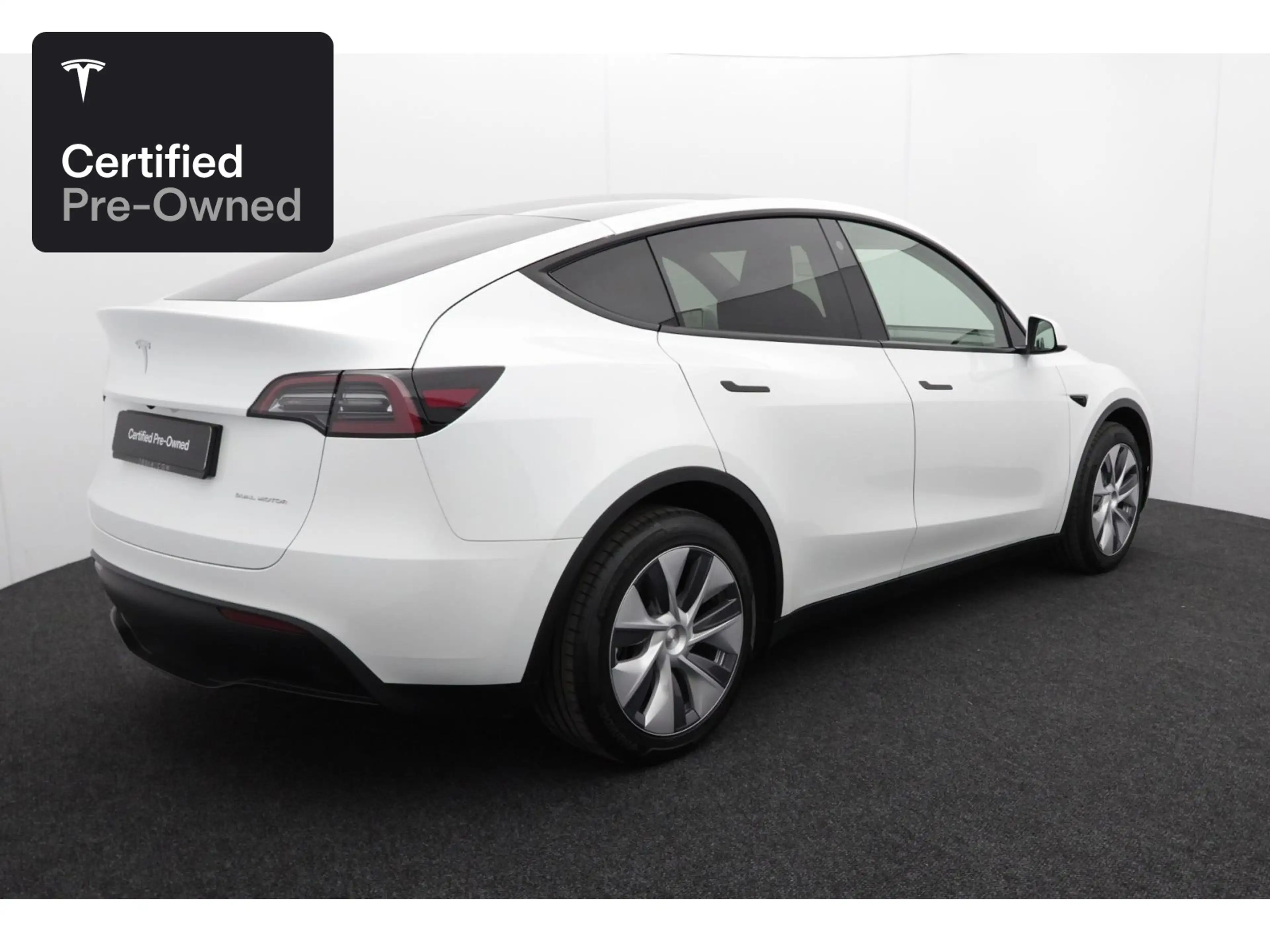 Tesla Model Y Long Range AWD "Certified Pre-Owned" — photo 8