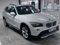 BMW X1 xDrive23d *Automatik*Panorama*Leder Weiß - thumbnail 4