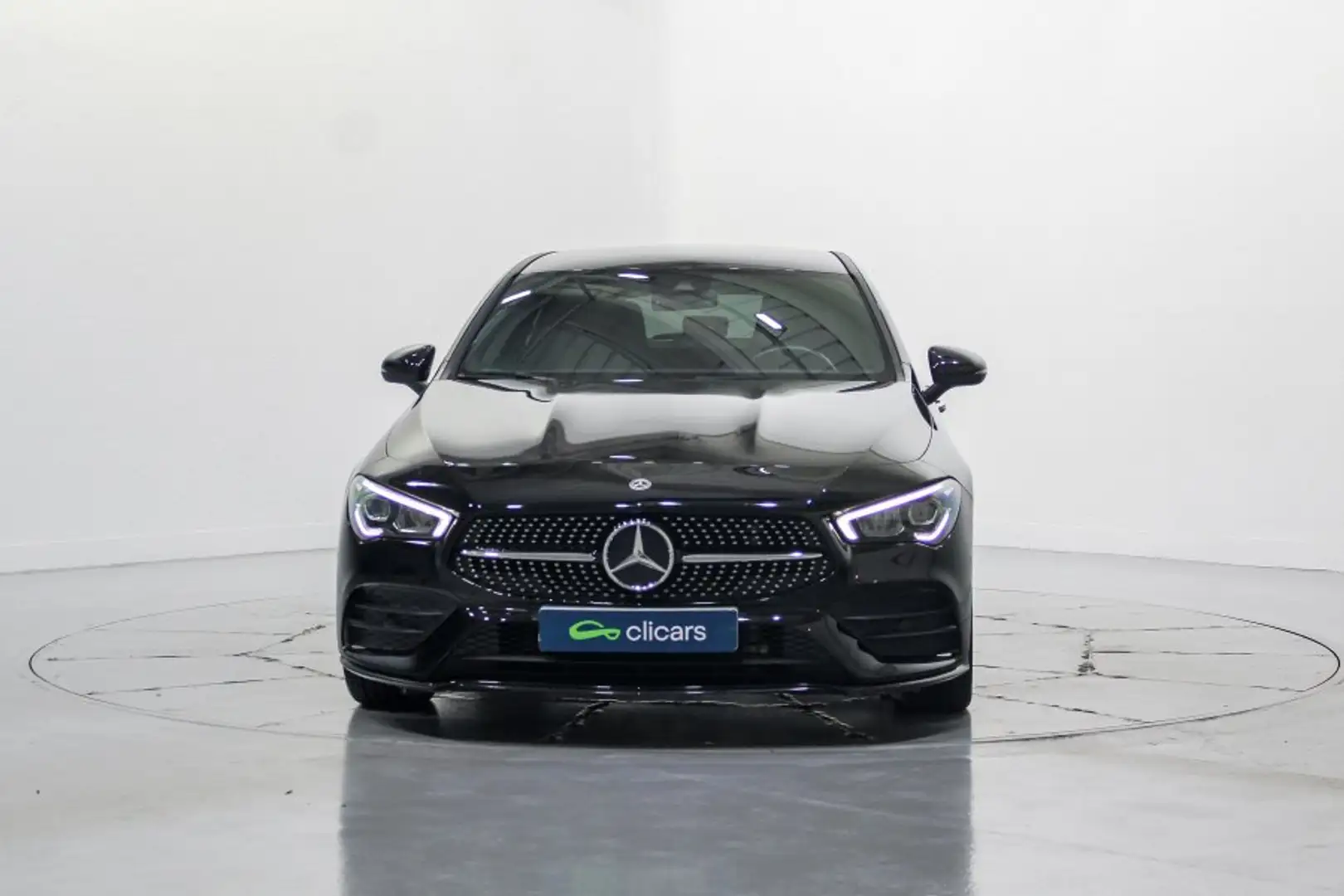 Mercedes-Benz CLA 200 Shooting Brake 200d 8G-DCT Grau - 2