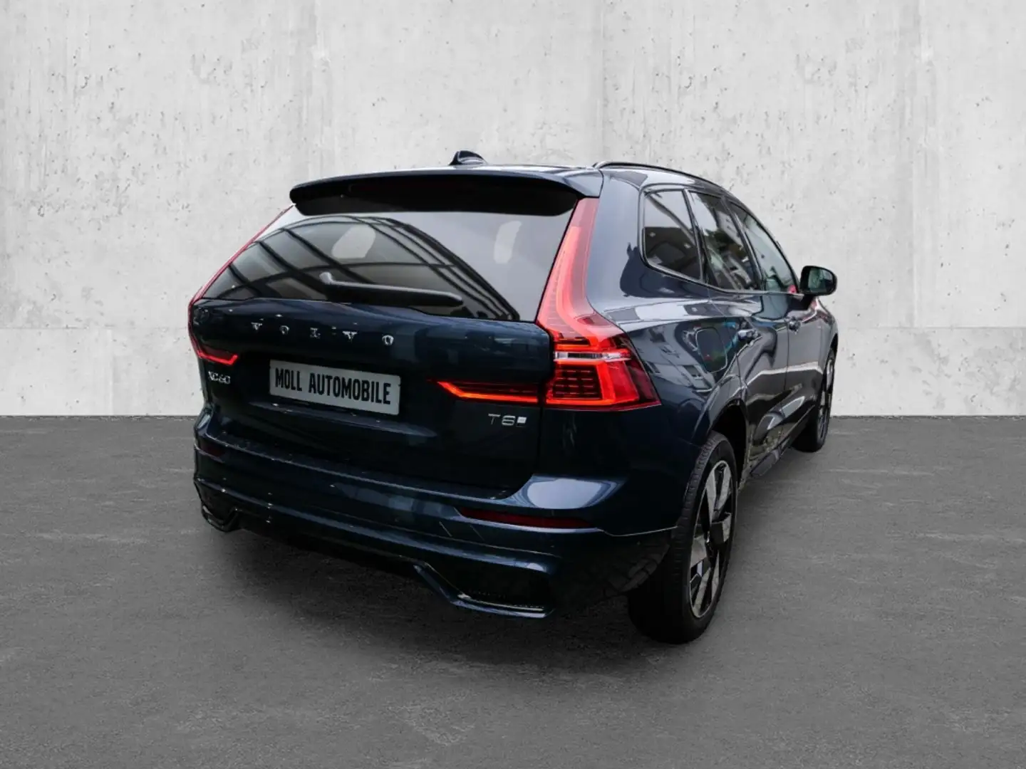Volvo XC60 Plus Dark Recharge Plug-In Hybrid AWD T8 Twin Engi Blau - 2