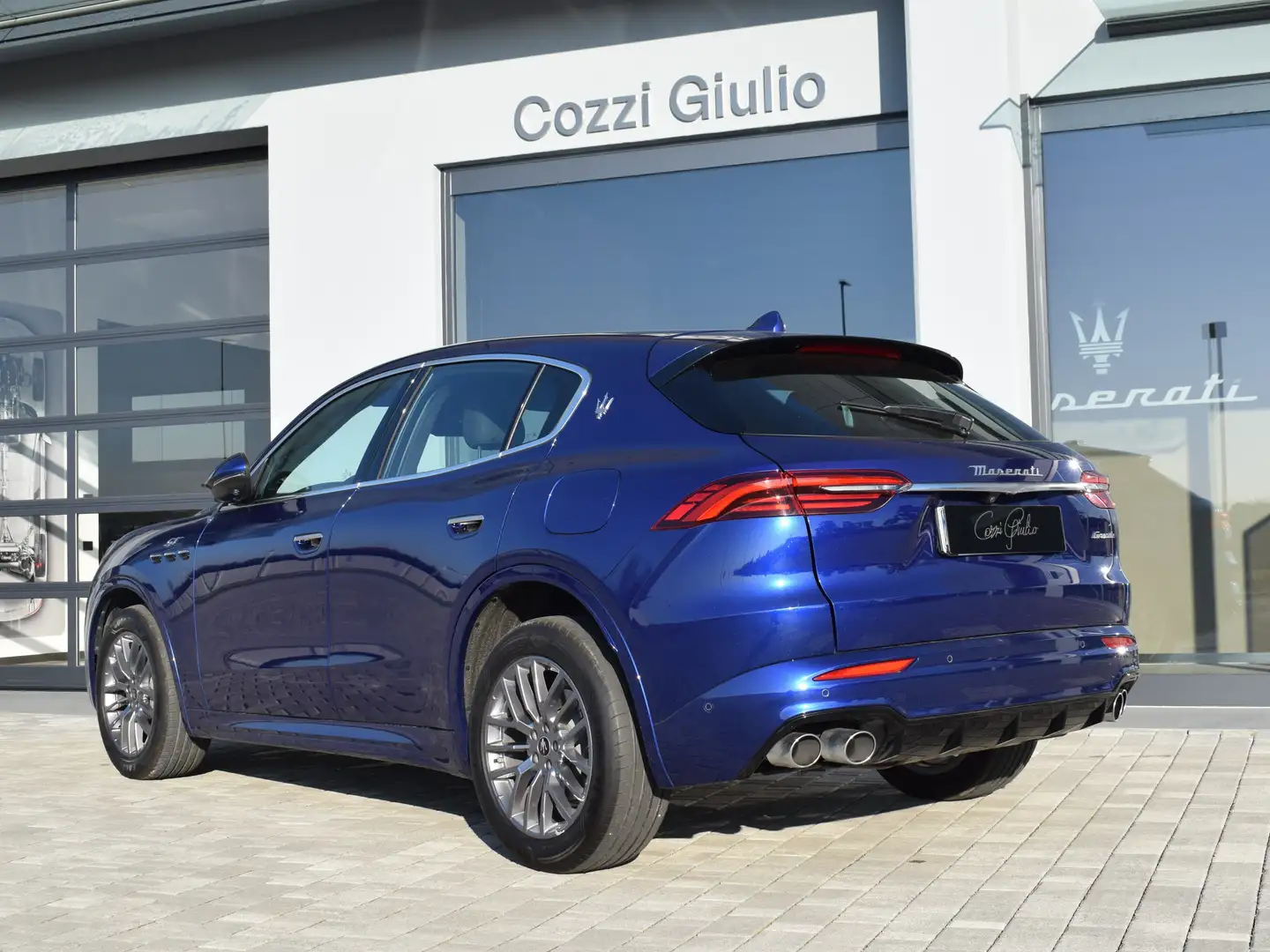 Maserati Grecale 2.0 mhev GT 300cv auto Blu/Azzurro - 2