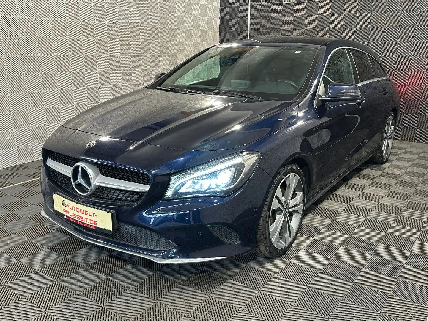 Mercedes-Benz CLA 200 SB*URBAN*LED-AHK-SP.SZ-S.HZ-TEMPOMAT-PDC Bleu - 2