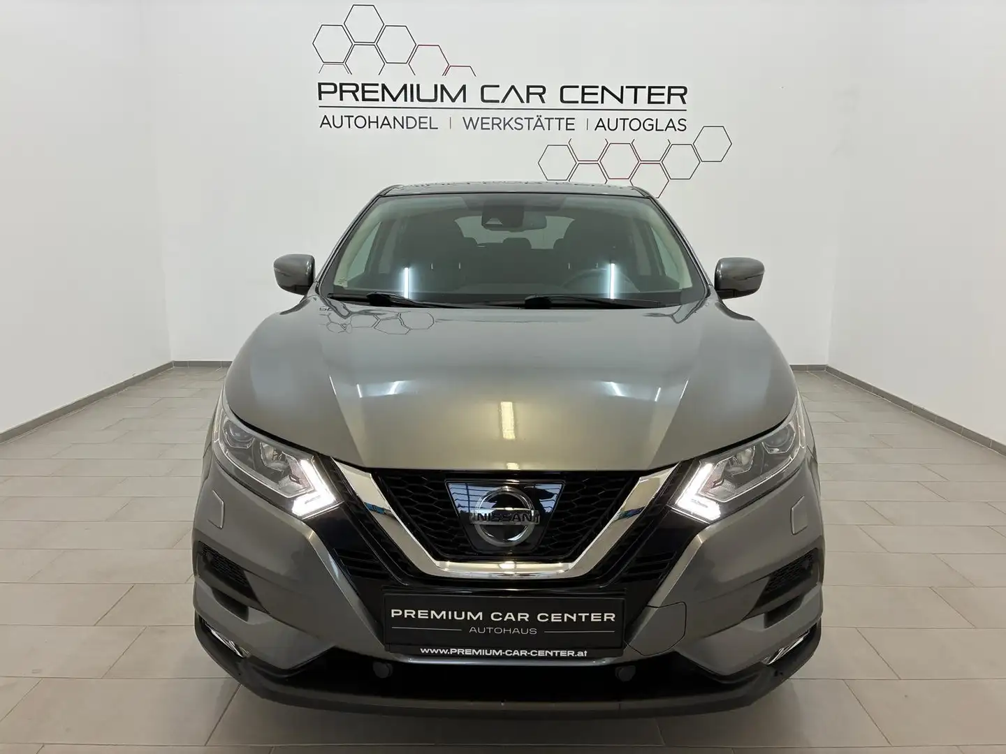 Nissan Qashqai Acenta DIG-T Connecta NAVI / SITZHZG. / TEMPOMAT Grau - 2