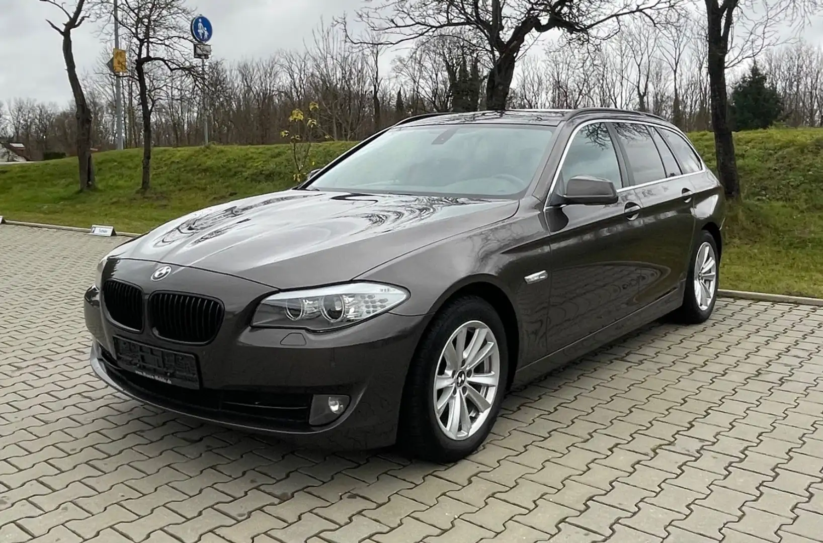 BMW 520 d Touring Navi Prof. Xenon 2.Hand Braun - 1