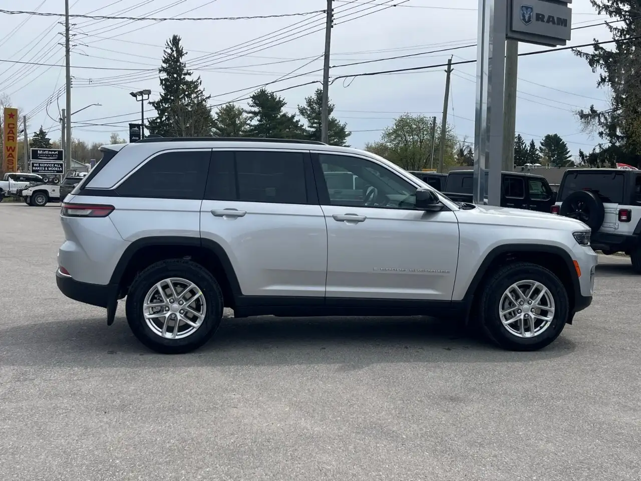 Jeep Grand Cherokee снимка Jeep Grand Cherokee