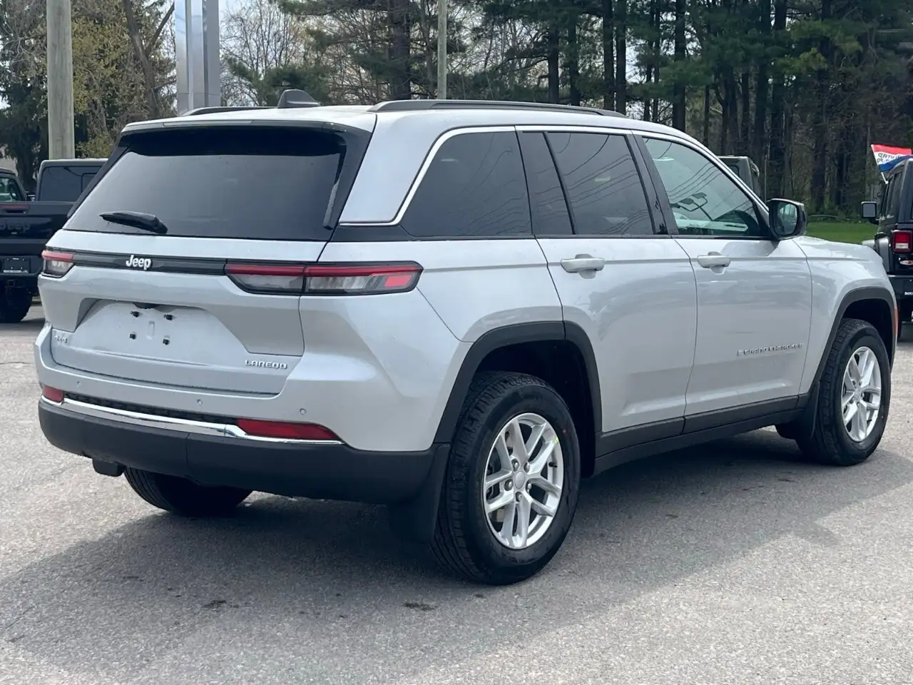 Jeep Grand Cherokee снимка Jeep Grand Cherokee