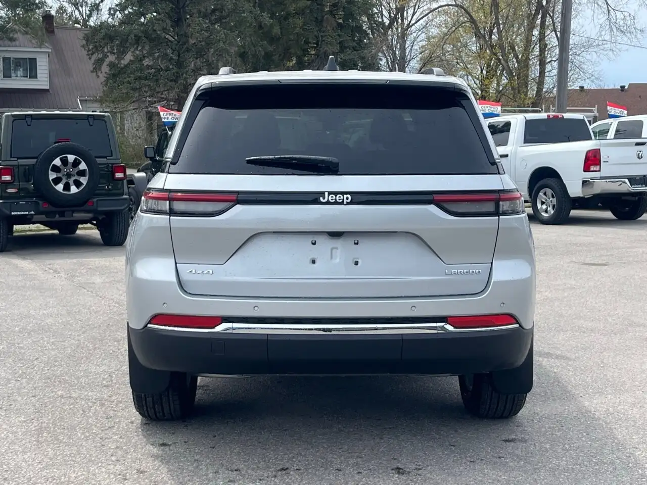 Jeep Grand Cherokee снимка Jeep Grand Cherokee