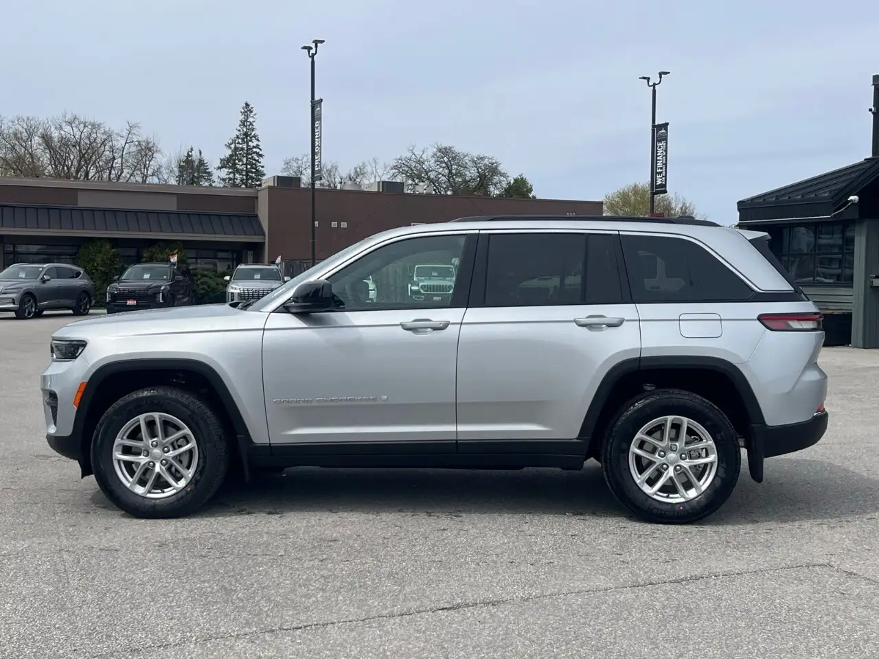 Jeep Grand Cherokee снимка Jeep Grand Cherokee