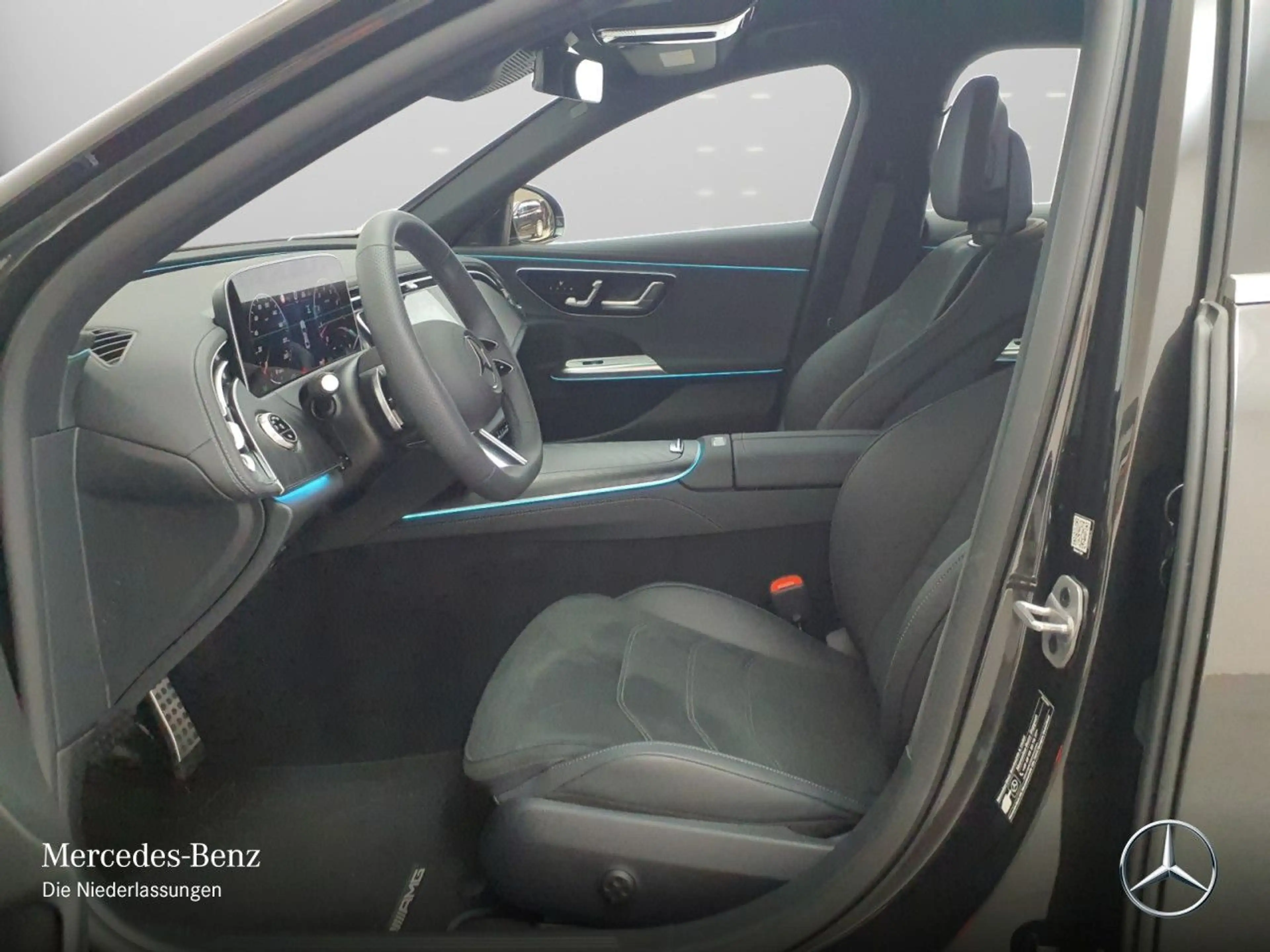 Mercedes-Benz E 450 4M AMG Fahrass WideScreen 360° Distr. AHK 9G — photo 11