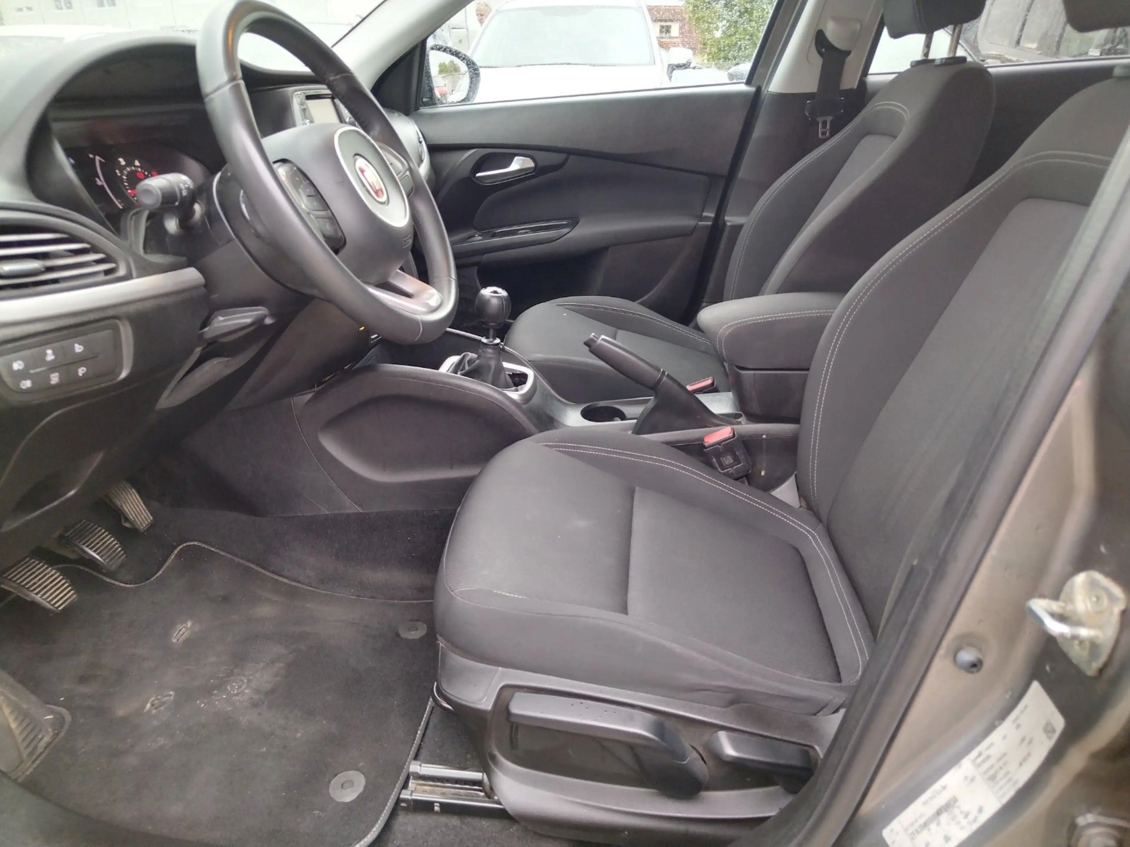Fiat Tipo 1.6 JTDM EASY+2.HAND+KLIMA+NAVI+PDC+AHK — photo 9