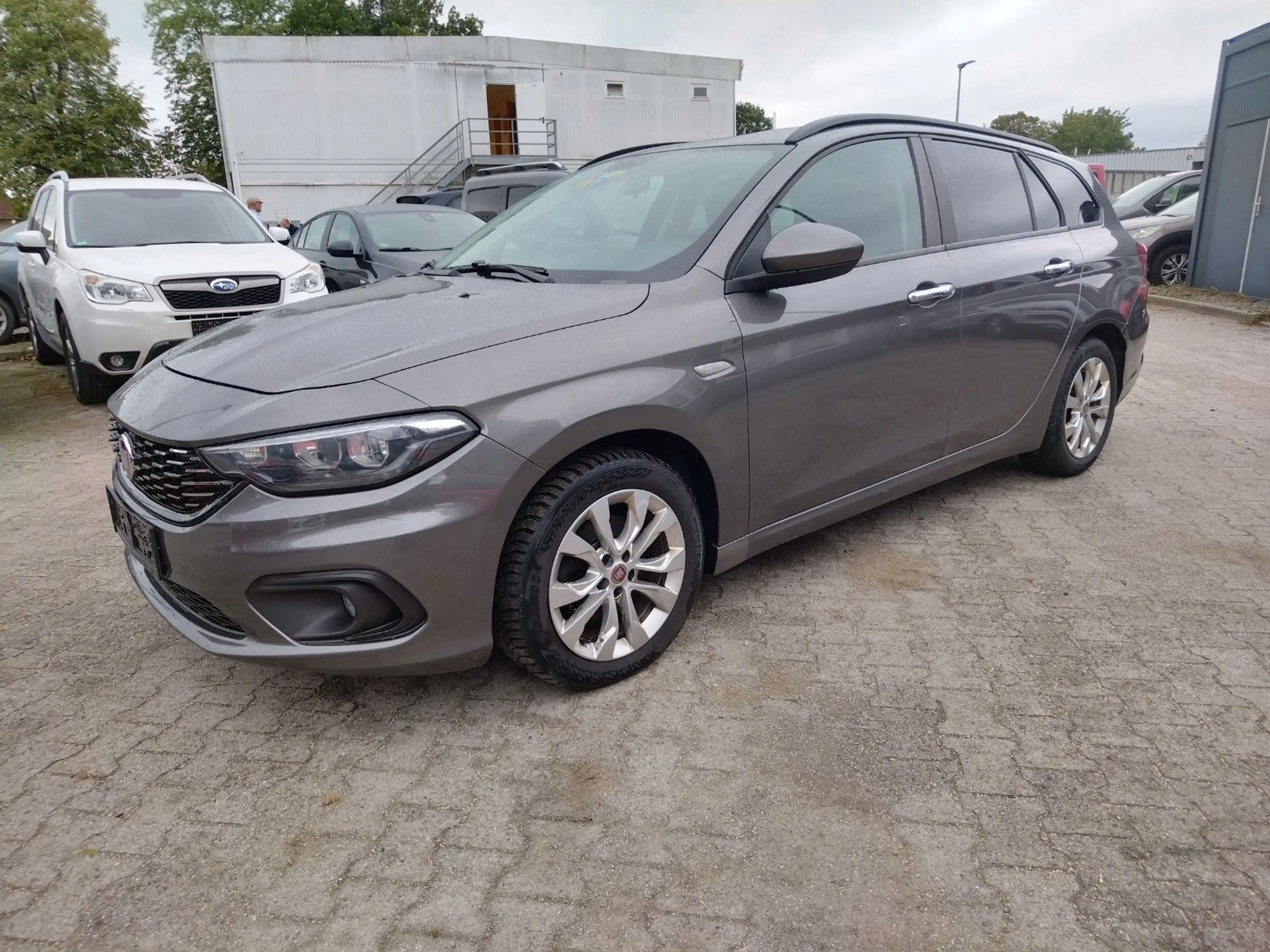 Fiat Tipo 1.6 JTDM EASY+2.HAND+KLIMA+NAVI+PDC+AHK