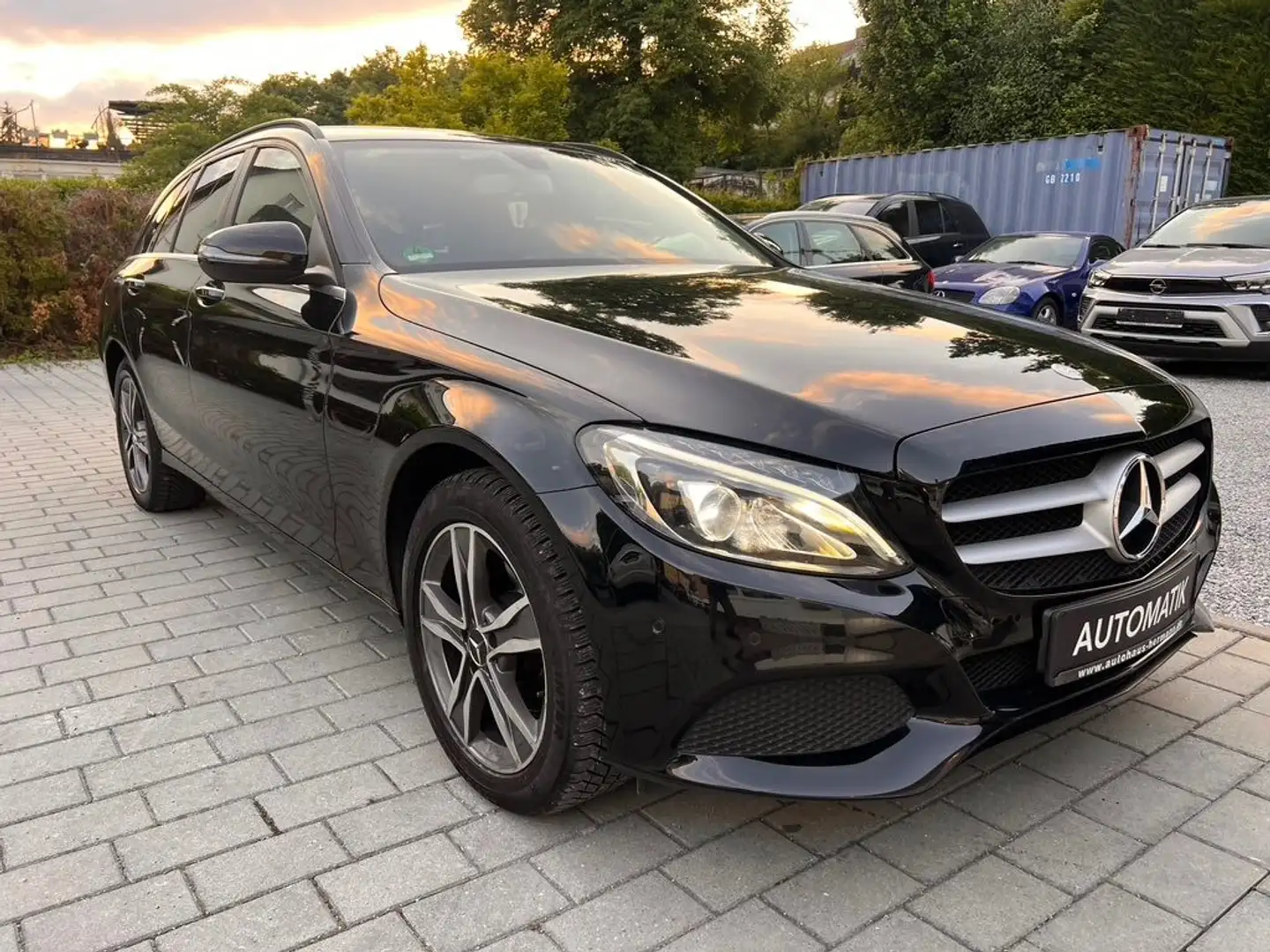 Mercedes-Benz C 180 C180T BlueTec/d NAVI KAM LEDER SHZ PDC TÜV/10.26 Schwarz - 1