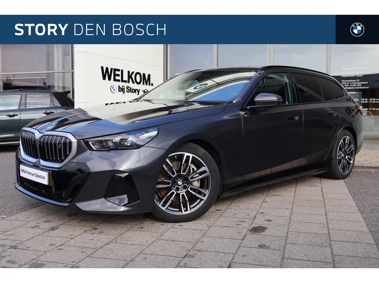 BMW i5 Touring eDrive40 M Sport / Trekhaak / Comfort Acce — photo 1 of 38