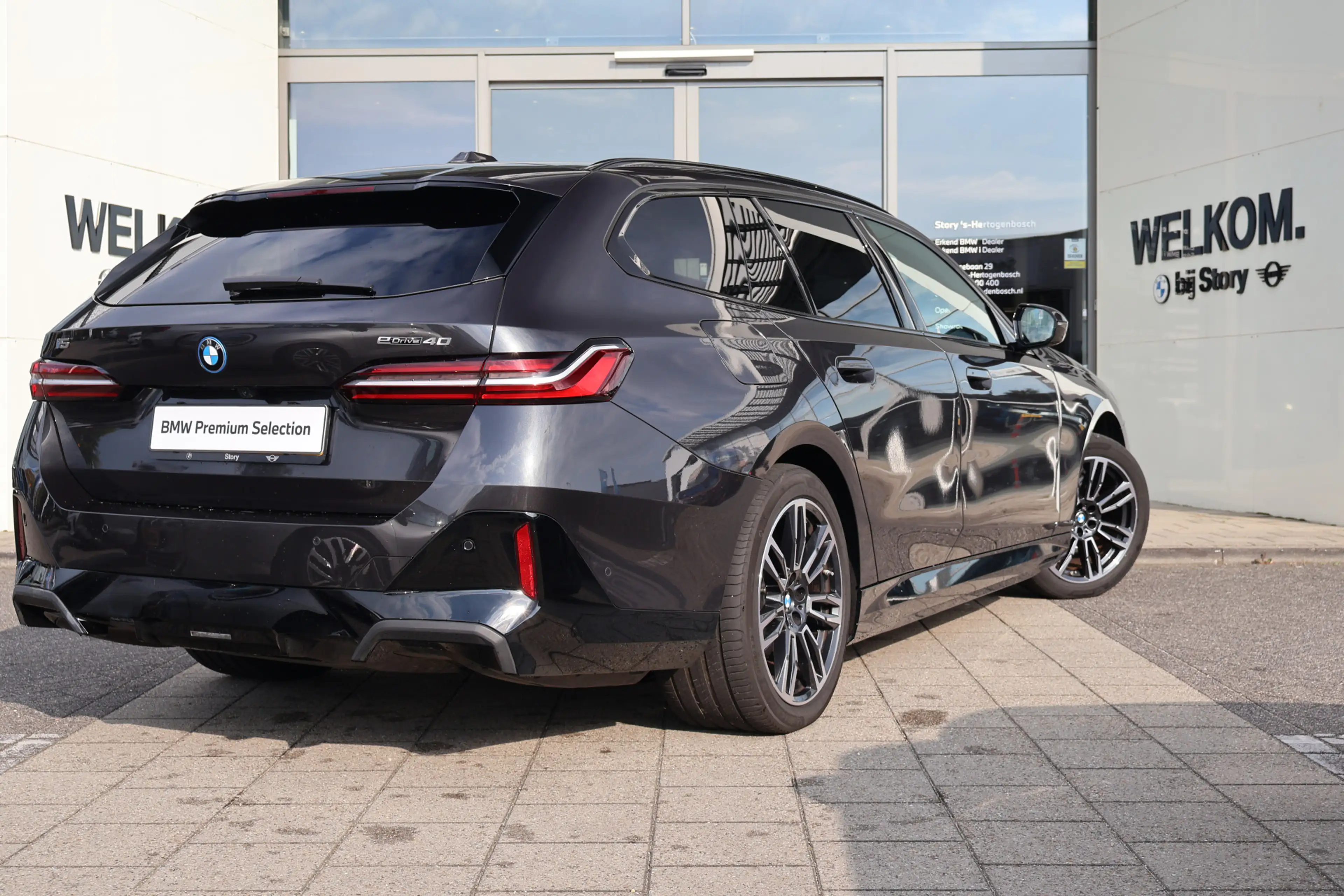 BMW i5 Touring eDrive40 M Sport / Trekhaak / Comfort Acce — photo 12