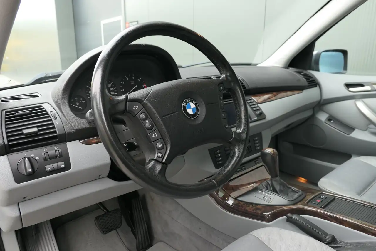 BMW X5 4.4i Youngtimer Schuifdak Memory Navi Stoelverwarm, foto 4