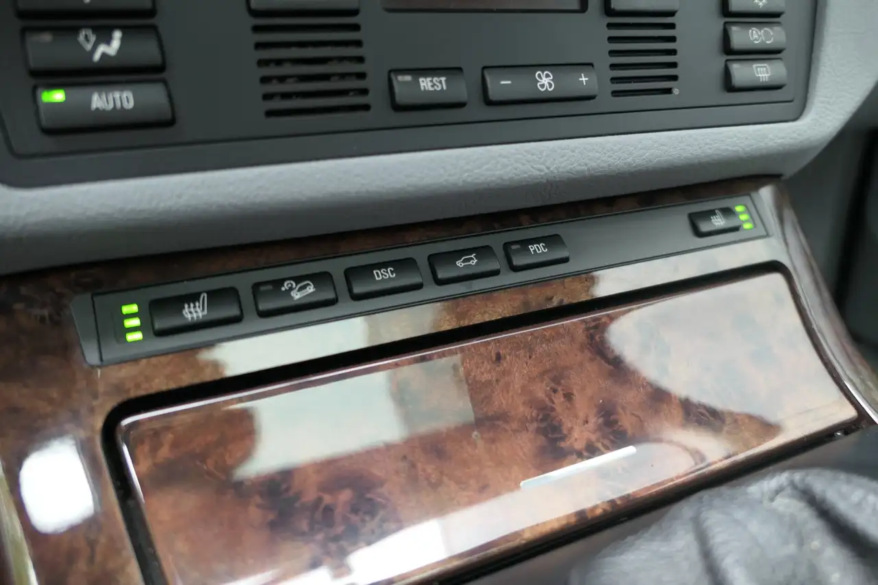 BMW X5 4.4i Youngtimer Schuifdak Memory Navi Stoelverwarm, foto 11
