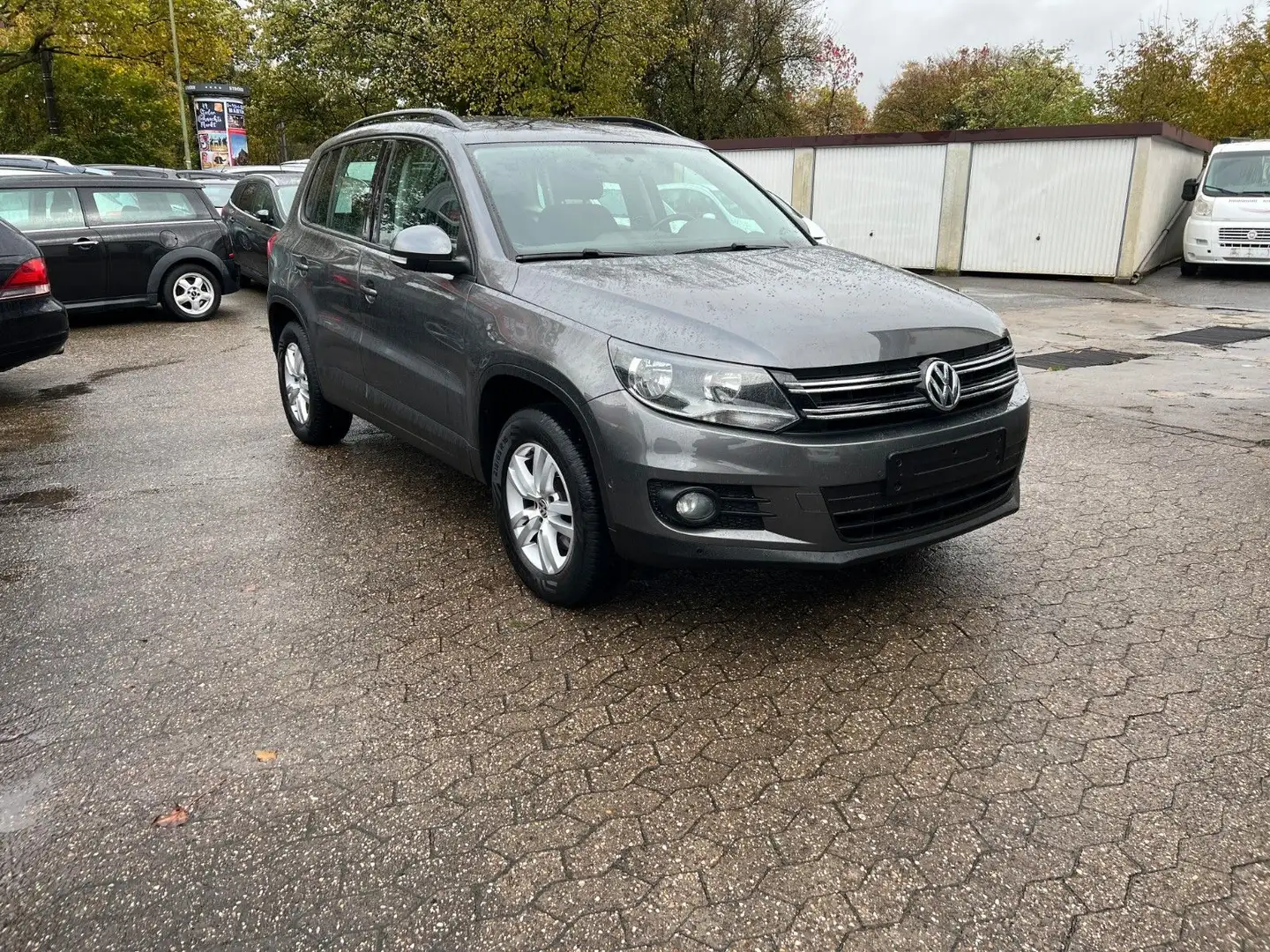 Volkswagen Tiguan 1.4 TSI BMT Climatronic-E Fenster-1.Hand Grau - 1