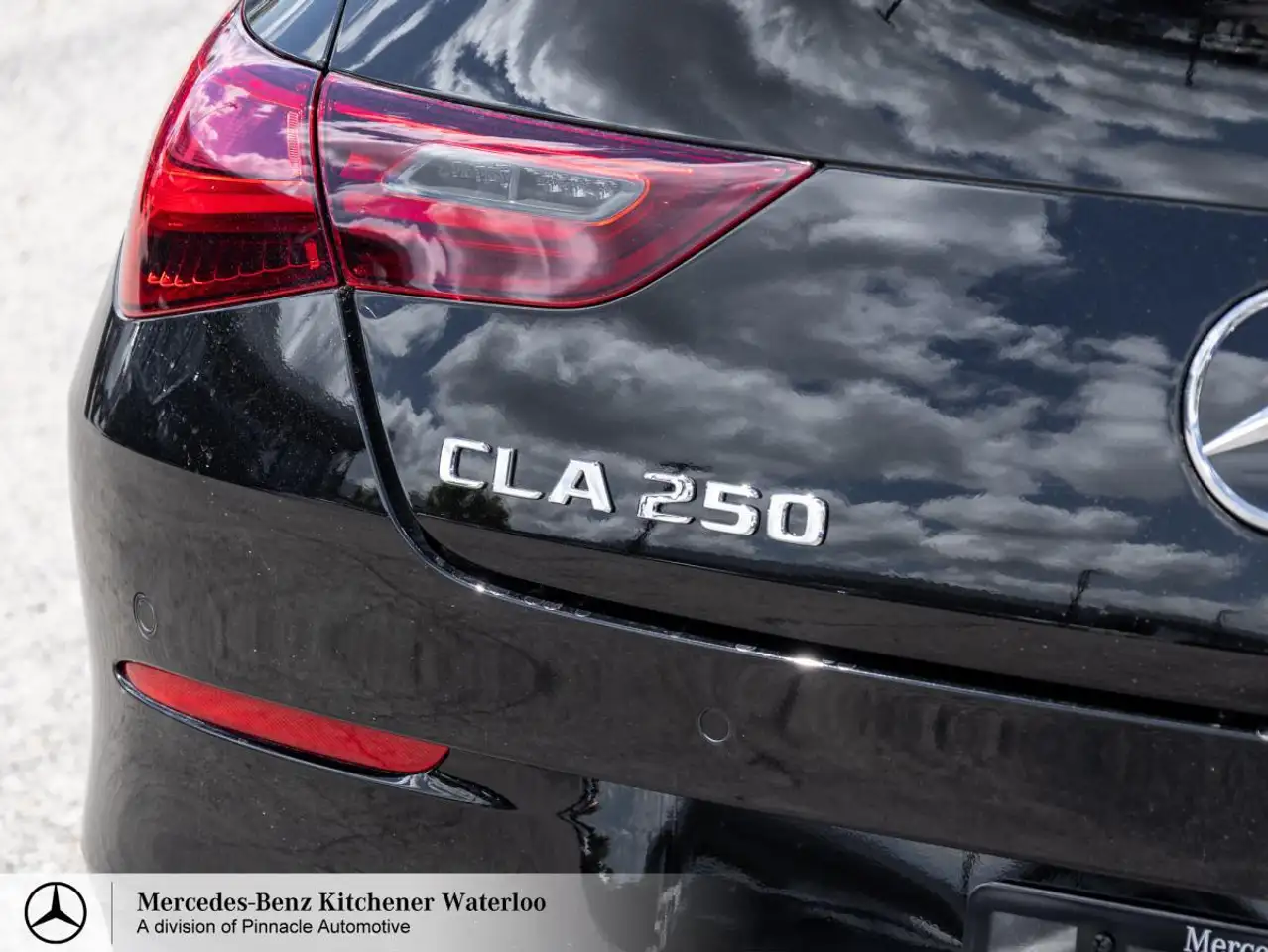 Mercedes-Benz CLA снимка Mercedes-Benz CLA