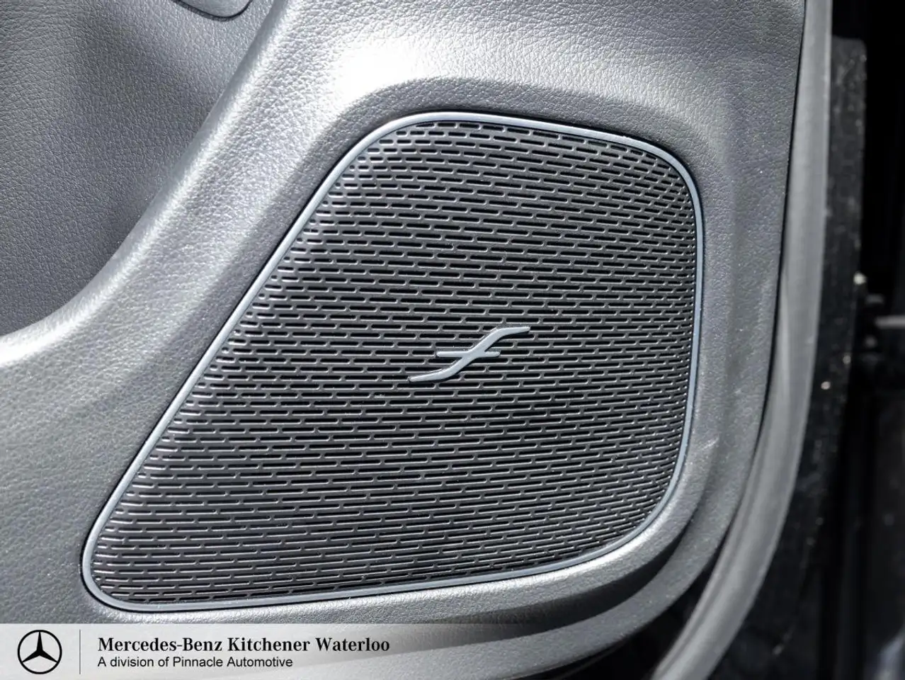 Mercedes-Benz CLA снимка Mercedes-Benz CLA