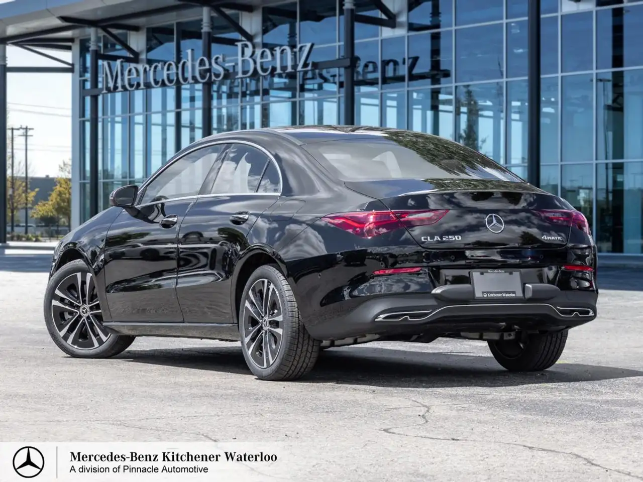 Mercedes-Benz CLA снимка Mercedes-Benz CLA
