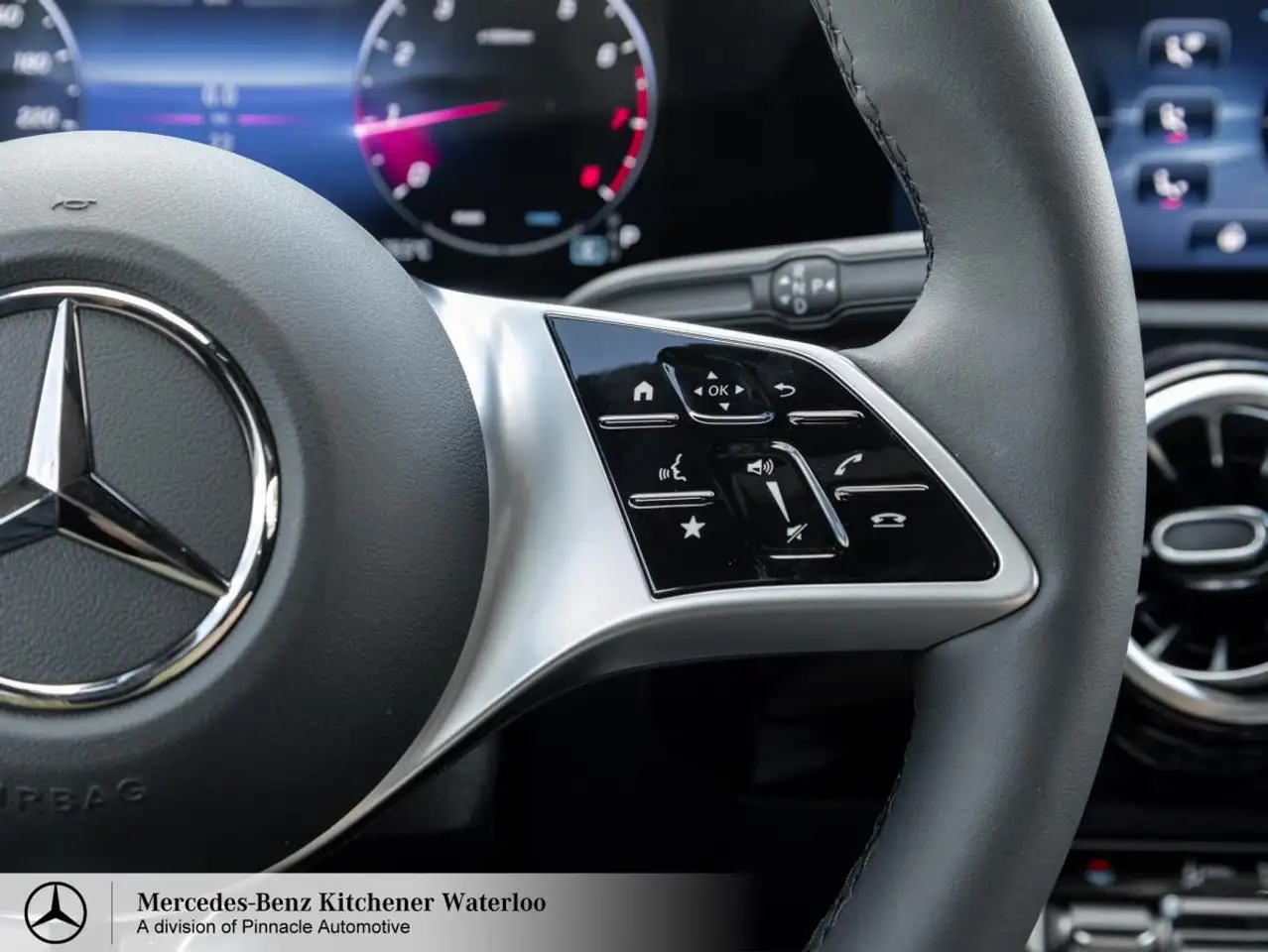 Mercedes-Benz CLA снимка Mercedes-Benz CLA