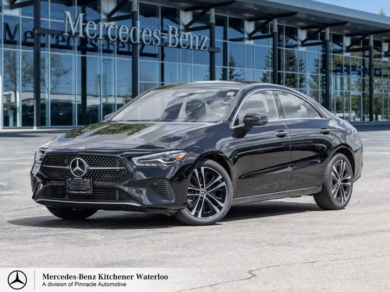 Mercedes-Benz CLA снимка Mercedes-Benz CLA
