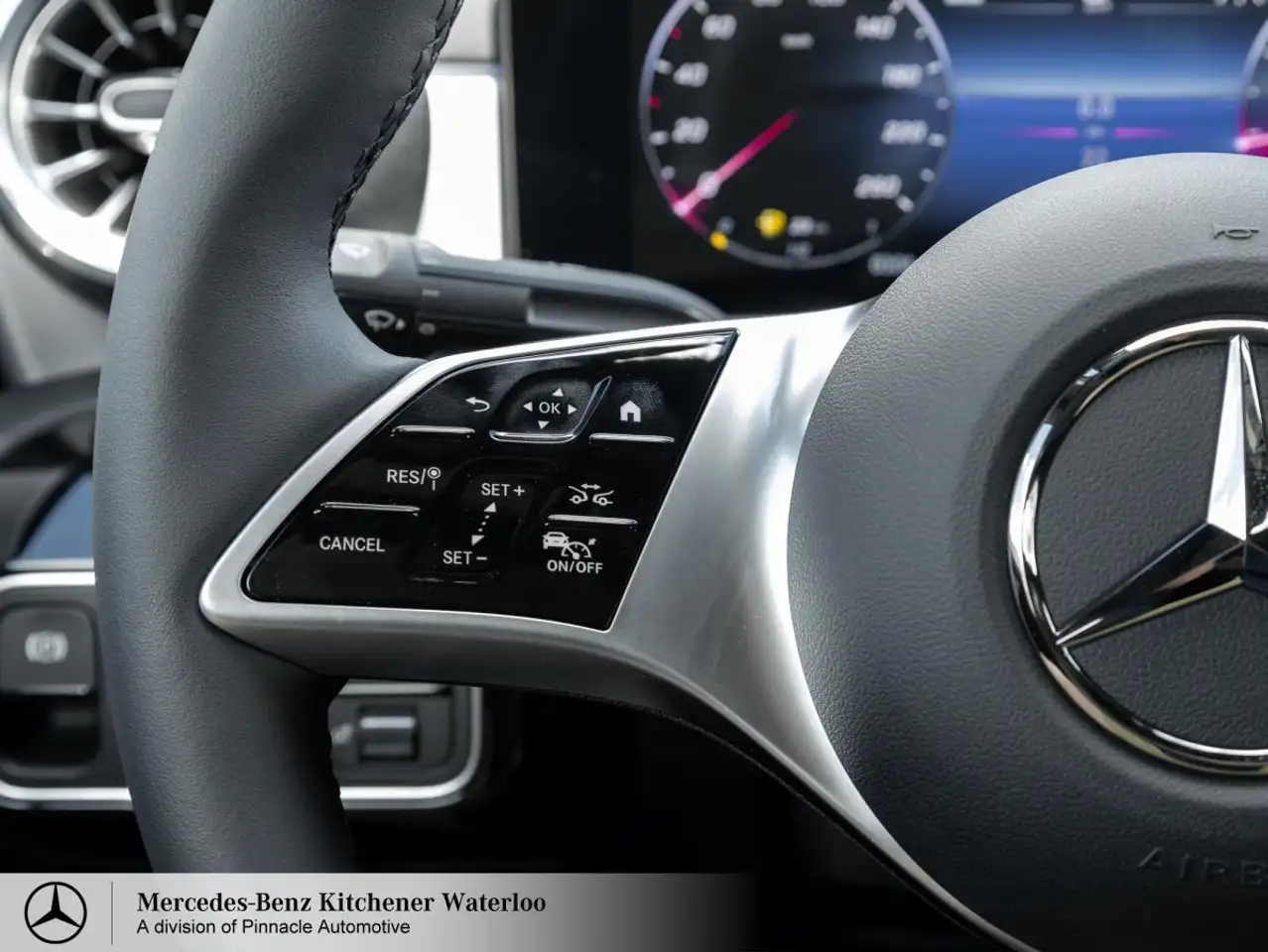 Mercedes-Benz CLA снимка Mercedes-Benz CLA