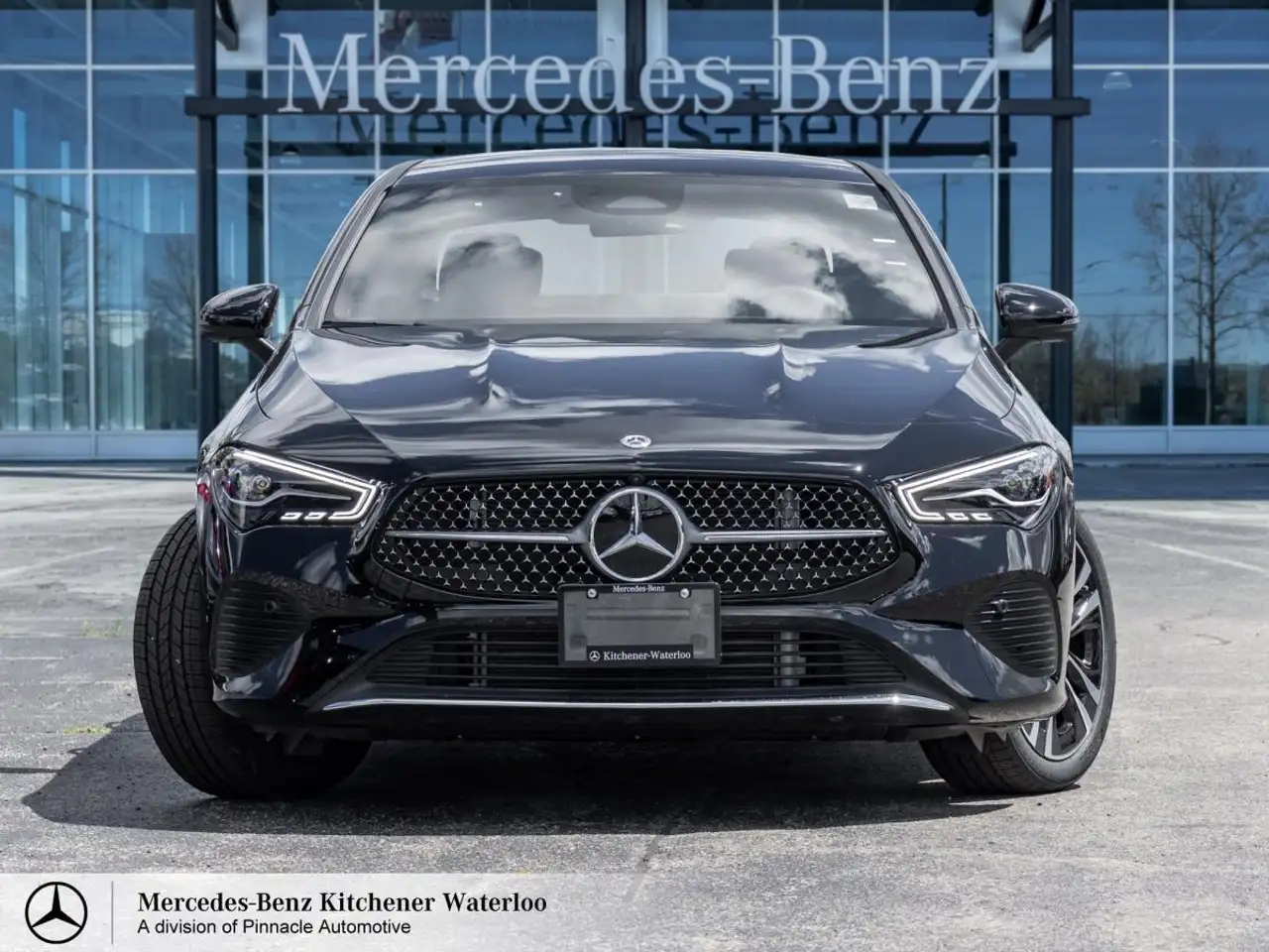 Mercedes-Benz CLA снимка Mercedes-Benz CLA