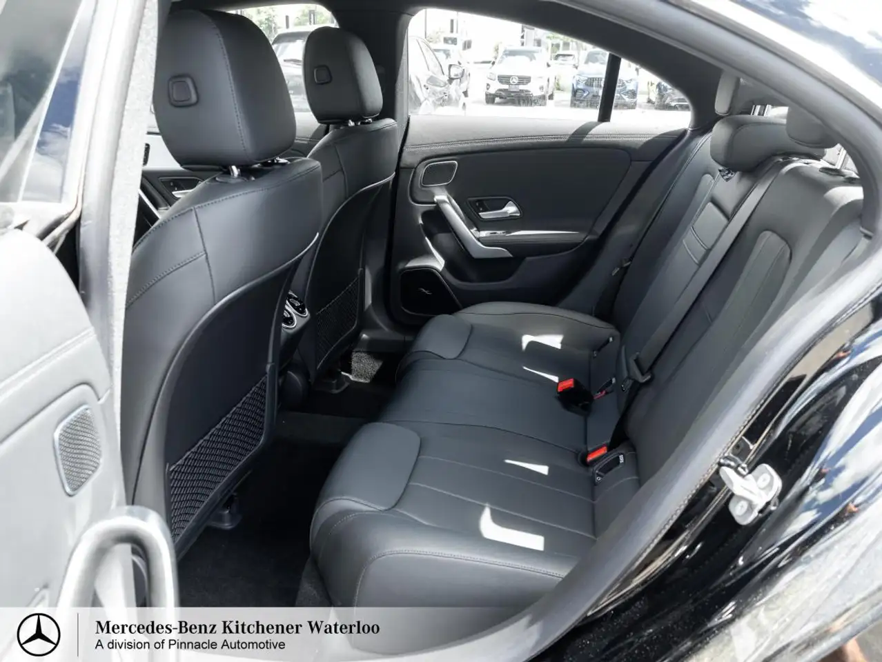 Mercedes-Benz CLA снимка Mercedes-Benz CLA