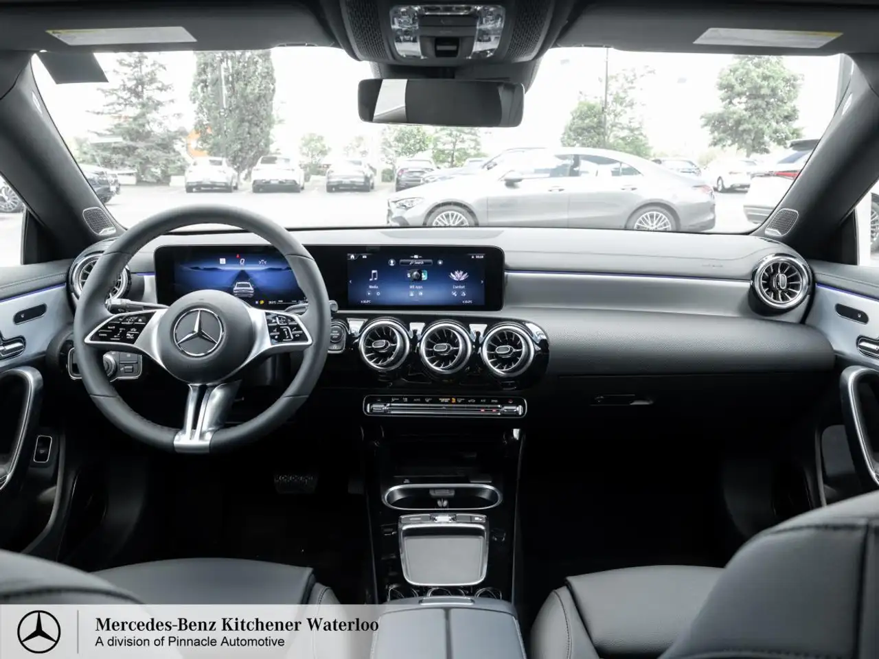 Mercedes-Benz CLA снимка Mercedes-Benz CLA