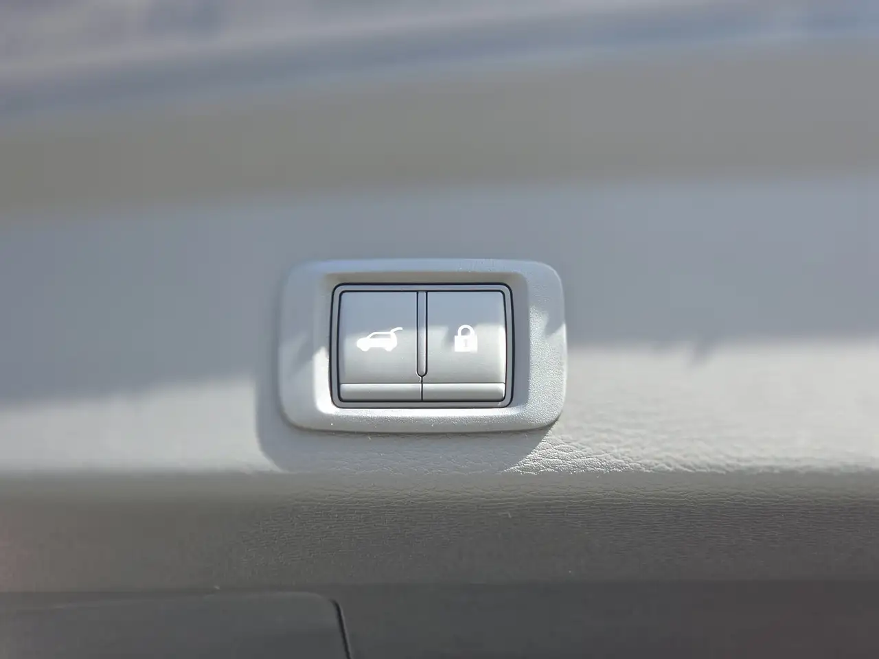 Mitsubishi Outlander снимка Mitsubishi Outlander