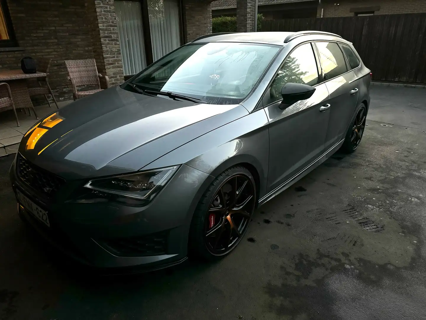 SEAT Leon ST 2.0 TSI Start&Stop DSG Cupra 290 - 1