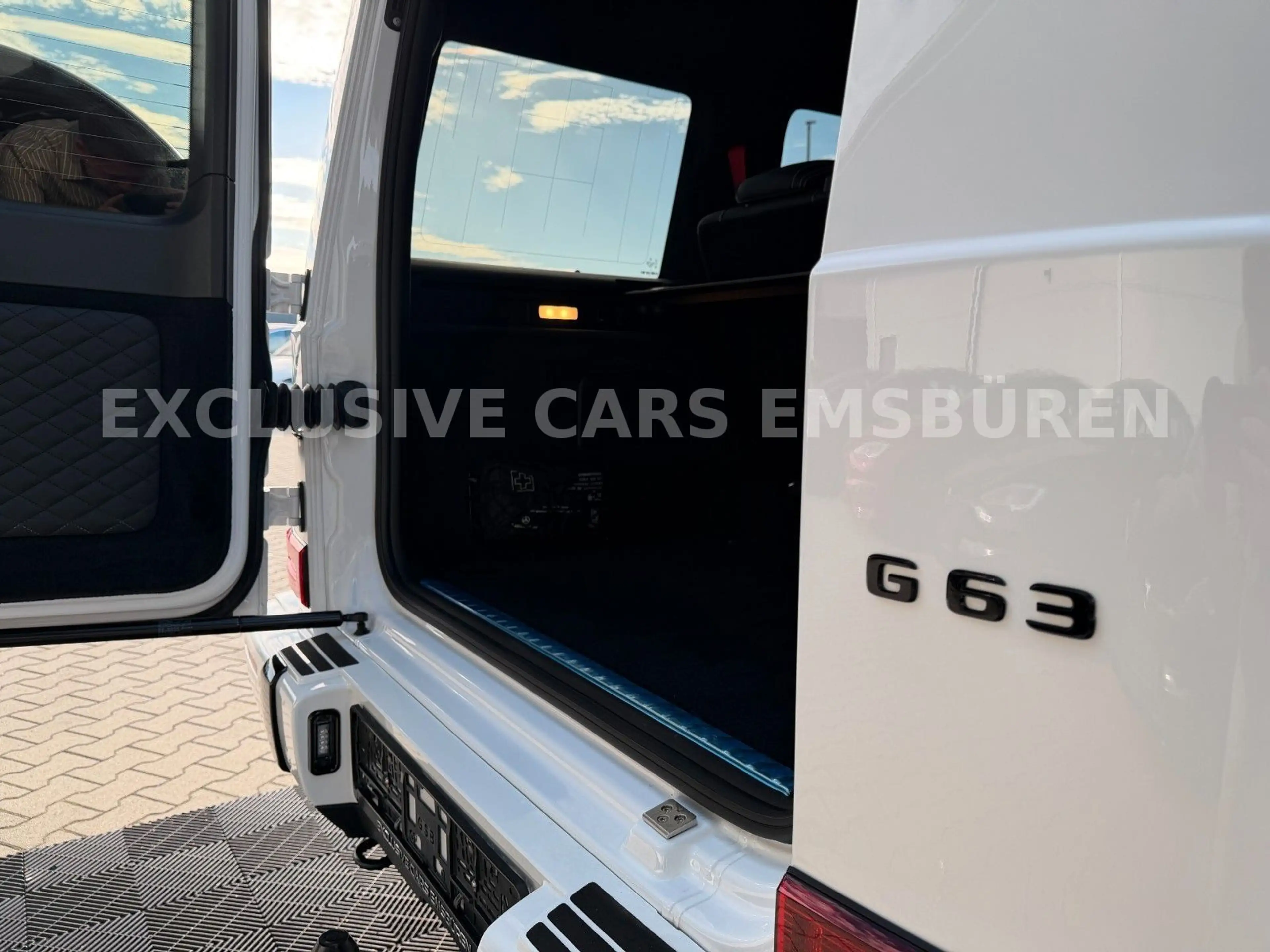 Mercedes-Benz G 63 AMG / NIGHT PAKET II / MANUFAKTUR / DESIGNO — photo 5