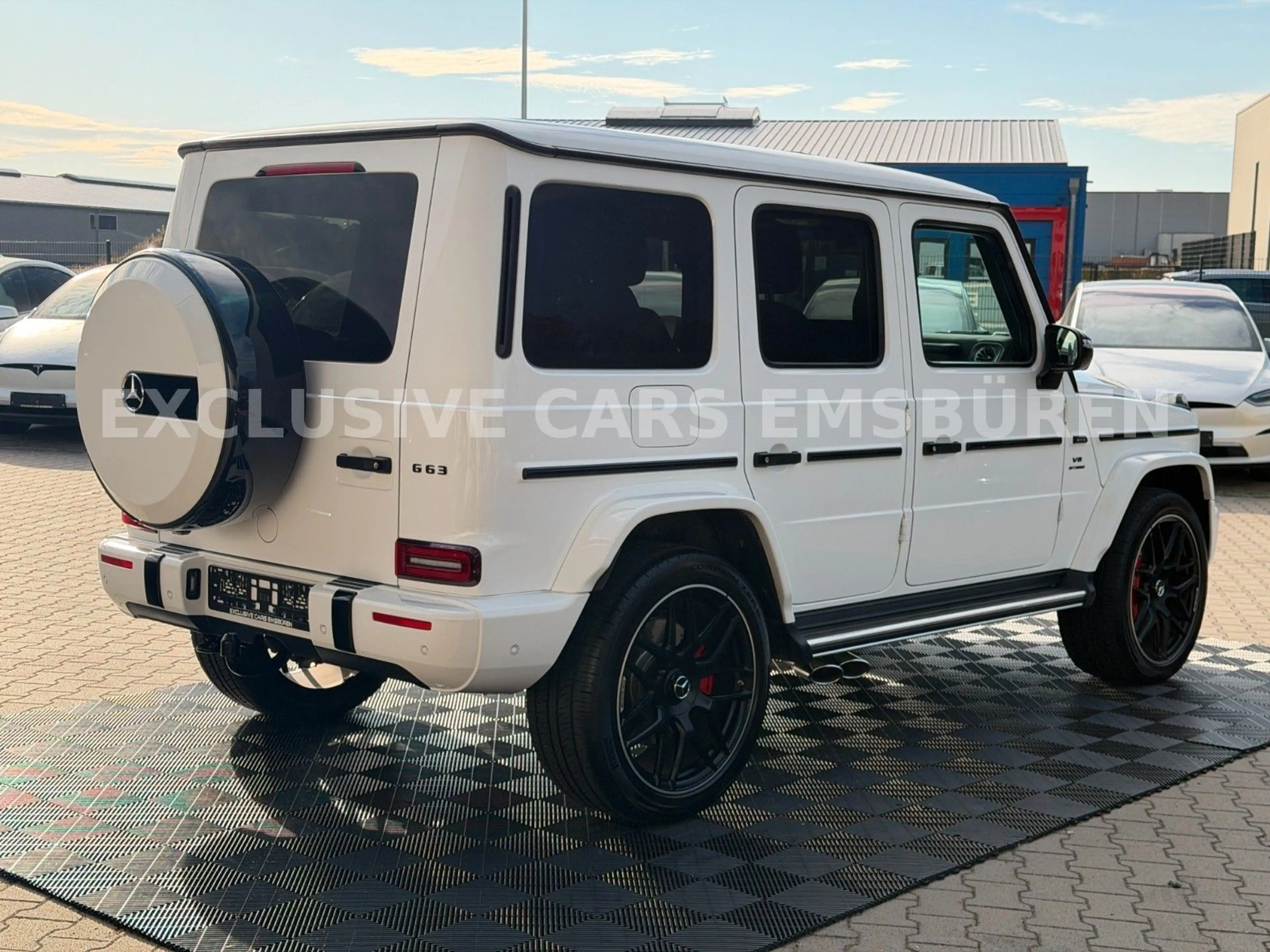 Mercedes-Benz G 63 AMG / NIGHT PAKET II / MANUFAKTUR / DESIGNO — photo 13