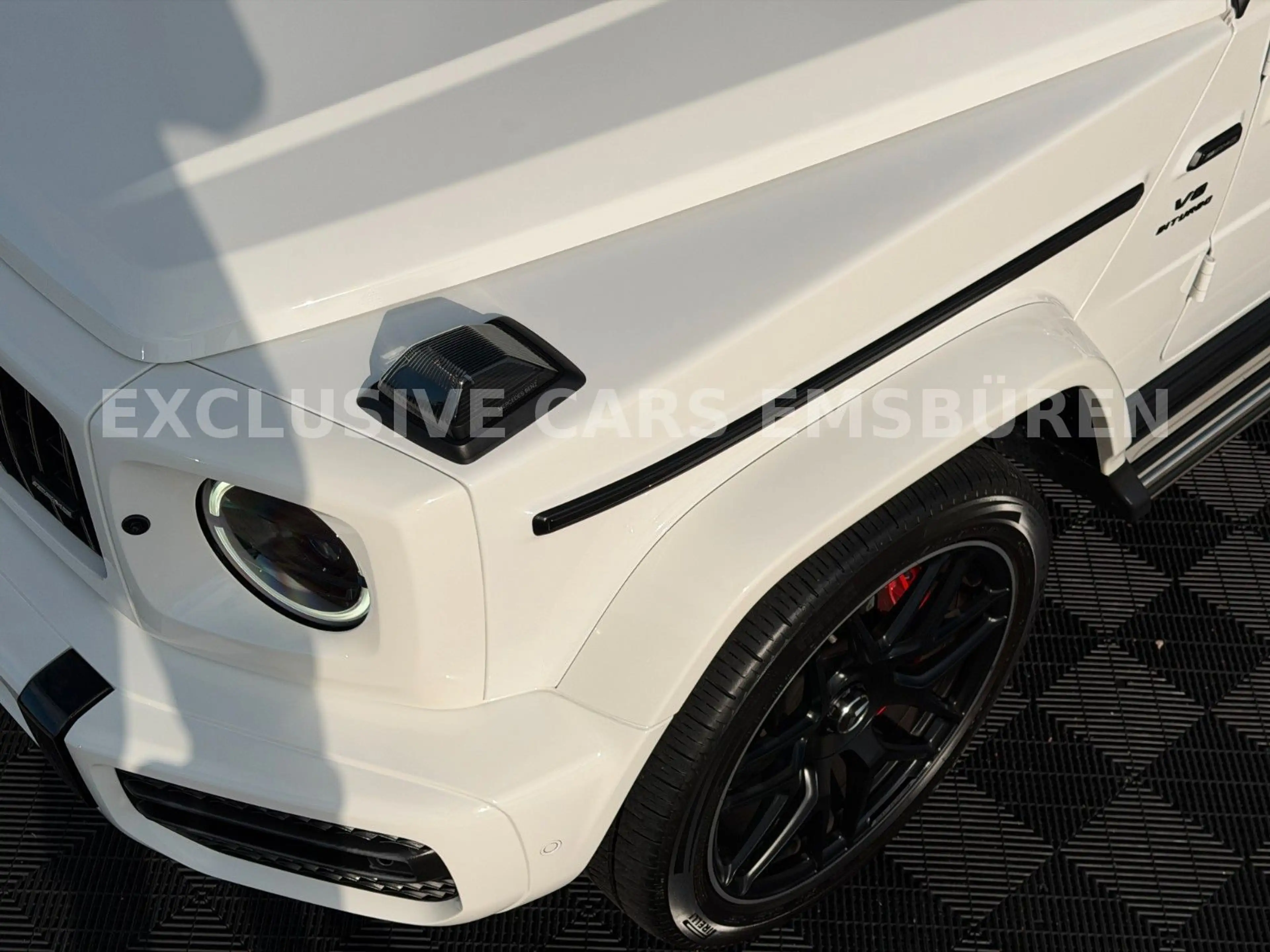 Mercedes-Benz G 63 AMG / NIGHT PAKET II / MANUFAKTUR / DESIGNO — photo 14